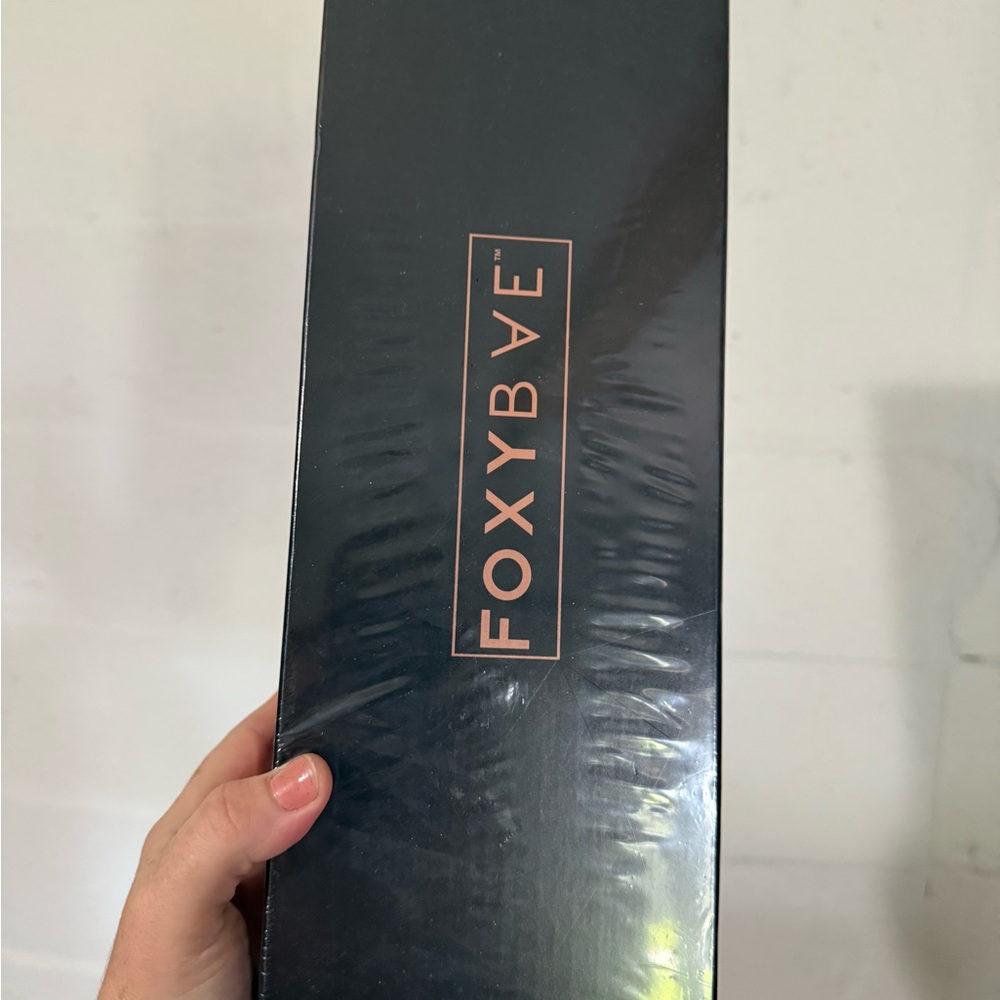 FoxyBae Hair Styling Tool in Black